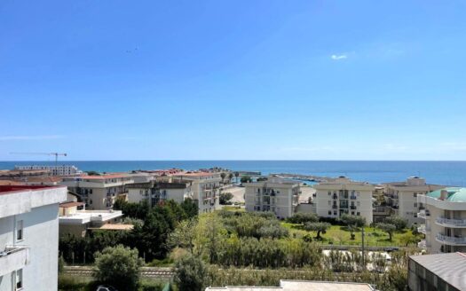 997/08 – MANSARDA VISTA MARE DI NUOVA COSTRUZIONE CATANZARO LIDO