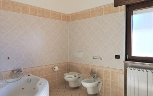 848/08 – SPLENDIDA VILLA AUTONOMA IN VENDITA NELLE VICINANZE DI SOVERATO SATRIANO MARINA