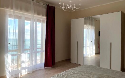 1021/08 – APPARTAMENTO FRONTE MARE IN VENDITA CATANZARO LIDO
