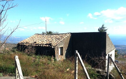 869/08 – Palmento con terreno edificabile a Montargano MONTARGANO