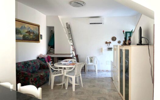 1047/08 – GRAZIOSA VILLA A SCHIERA IN VENDITA GEBIOLA