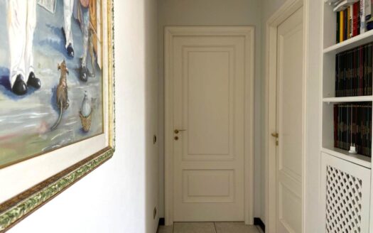 1030/08 – PRESTIGIOSA VILLA IN VENDITA SIANO