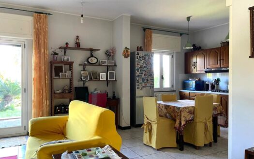 1030/08 – PRESTIGIOSA VILLA IN VENDITA SIANO