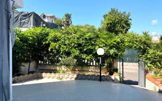1047/08 – GRAZIOSA VILLA A SCHIERA IN VENDITA GEBIOLA
