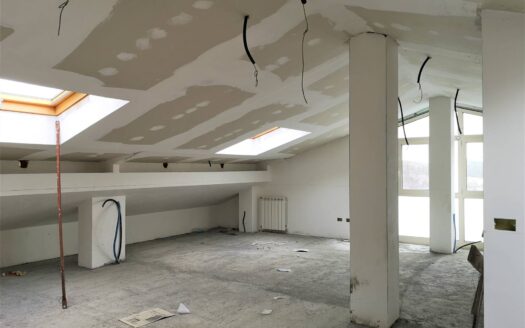 847/08 – CATANZARO SALA, MANSARDA DI NUOVA COSTRUZIONE IN VENDITA CATANZARO SALA