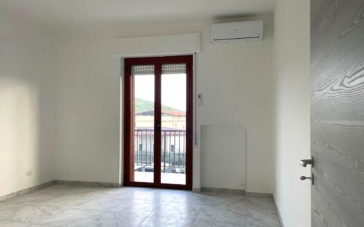 1028/08 – AMPIO E LUMINOSO APPARTAMENTO IN VENDITA CATANZARO LIDO