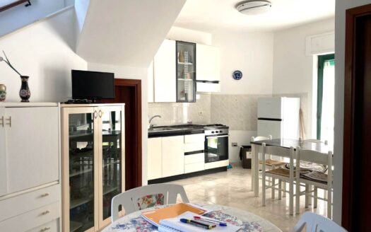1047/08 – GRAZIOSA VILLA A SCHIERA IN VENDITA GEBIOLA