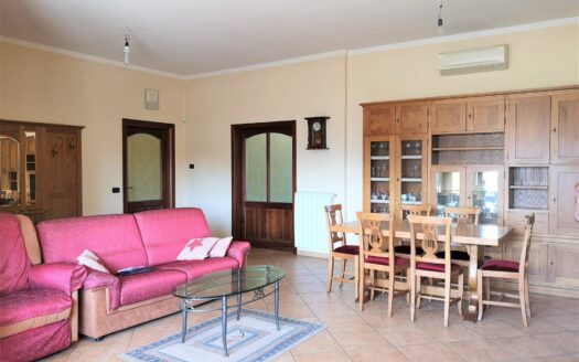 848/08 – SPLENDIDA VILLA AUTONOMA IN VENDITA NELLE VICINANZE DI SOVERATO SATRIANO MARINA