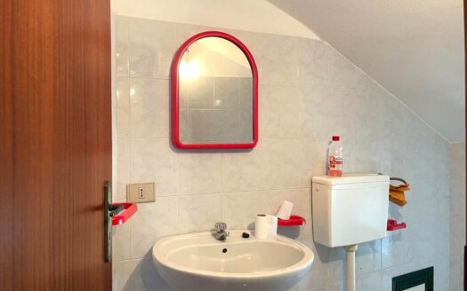 1047/08 – GRAZIOSA VILLA A SCHIERA IN VENDITA GEBIOLA