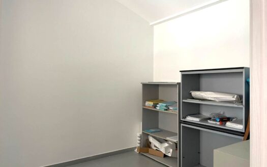1036/08 – LOCALE COMMERCIALE IN VENDITA SQUILLACE LIDO