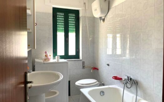 1047/08 – GRAZIOSA VILLA A SCHIERA IN VENDITA GEBIOLA