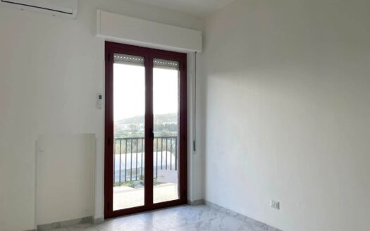 1028/08 – AMPIO E LUMINOSO APPARTAMENTO IN VENDITA CATANZARO LIDO