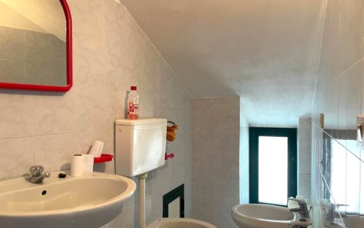 1047/08 – GRAZIOSA VILLA A SCHIERA IN VENDITA GEBIOLA