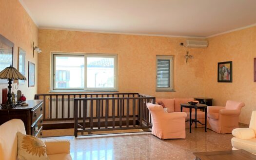 892/08 – PRESTIGIOSO APPARTAMENTO NEL CENTRO STORICO DI CATANZARO CENTRO STORICO