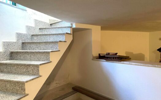 1047/08 – GRAZIOSA VILLA A SCHIERA IN VENDITA GEBIOLA