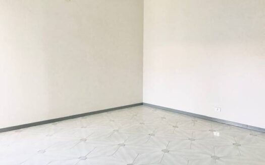 872/08 – Appartamento con lastrico solare Mascali centro
