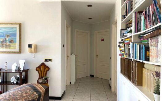 1030/08 – PRESTIGIOSA VILLA IN VENDITA SIANO