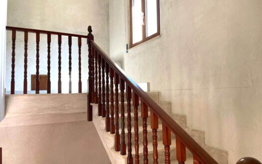 979/08 – SPLENDIDA VILLA IMMERSA NEL VERDE