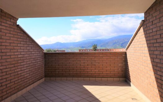 848/08 – SPLENDIDA VILLA AUTONOMA IN VENDITA NELLE VICINANZE DI SOVERATO SATRIANO MARINA