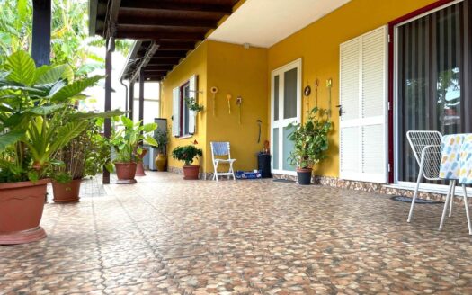 1013/08 – SPLENDIDA VILLA SINGOLA CON TERRENO VALLO