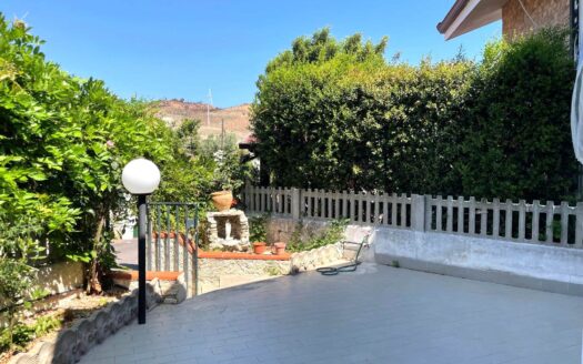 1047/08 – GRAZIOSA VILLA A SCHIERA IN VENDITA GEBIOLA