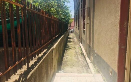 874/08 – Appartamento con corte esclusiva Mascali centro