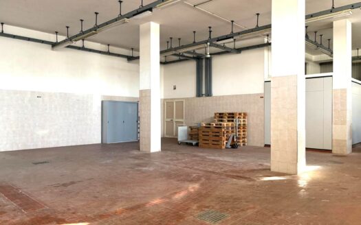 995/08 – LOCALE COMMERCIALE IN VENDITA A CATANZARO LIDO CZ LIDO GIOVINO/PORTO