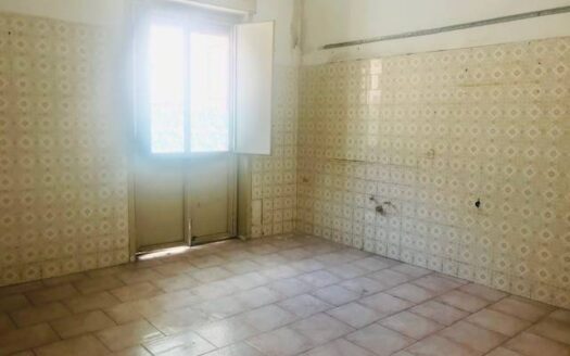 873/08 – Appartamento con corte esclusiva Mascali centro