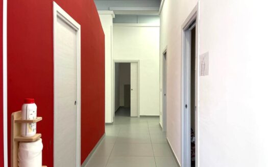 1036/08 – LOCALE COMMERCIALE IN VENDITA SQUILLACE LIDO