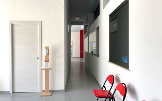 1036/08 – LOCALE COMMERCIALE IN VENDITA SQUILLACE LIDO