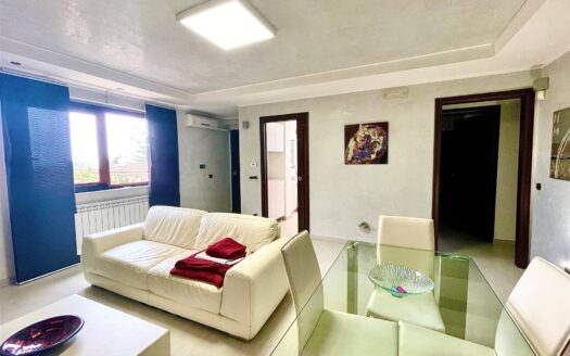 317/09 – Appartamento indipendente in affitto CATANZARO LIDO