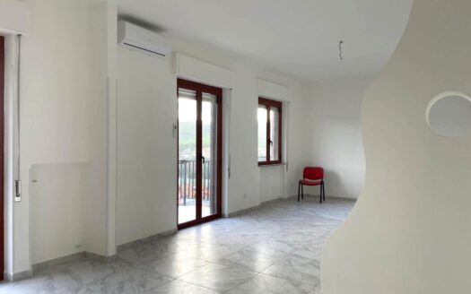 1028/08 – AMPIO E LUMINOSO APPARTAMENTO IN VENDITA CATANZARO LIDO