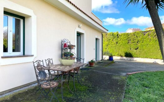 1030/08 – PRESTIGIOSA VILLA IN VENDITA SIANO