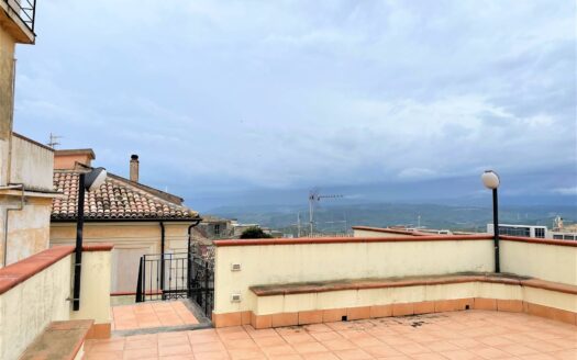 892/08 – PRESTIGIOSO APPARTAMENTO NEL CENTRO STORICO DI CATANZARO CENTRO STORICO
