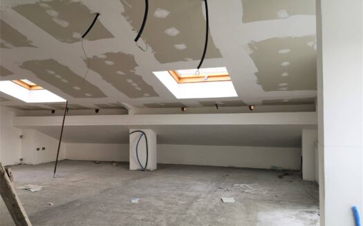847/08 – CATANZARO SALA, MANSARDA DI NUOVA COSTRUZIONE IN VENDITA CATANZARO SALA